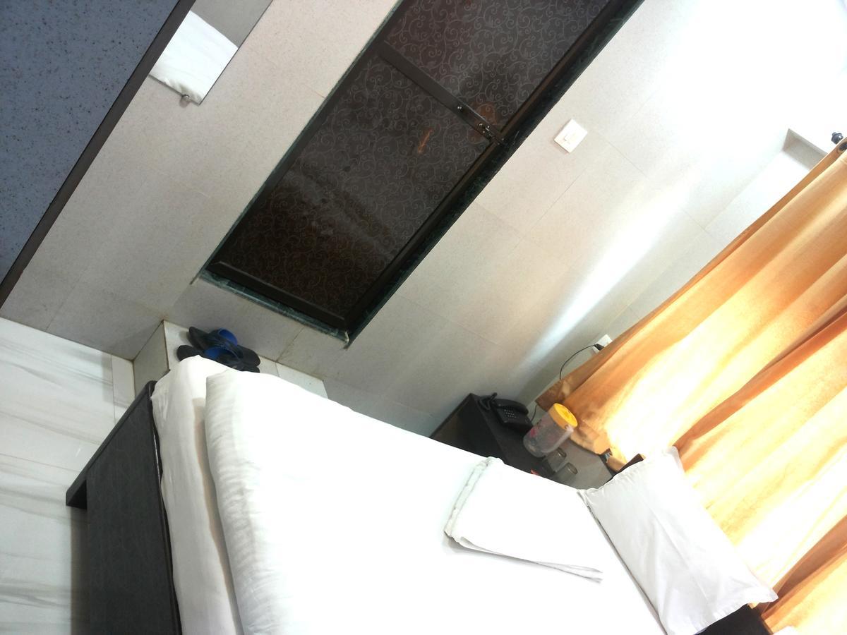 Hotel Holiday Inn Mumbai Exterior foto