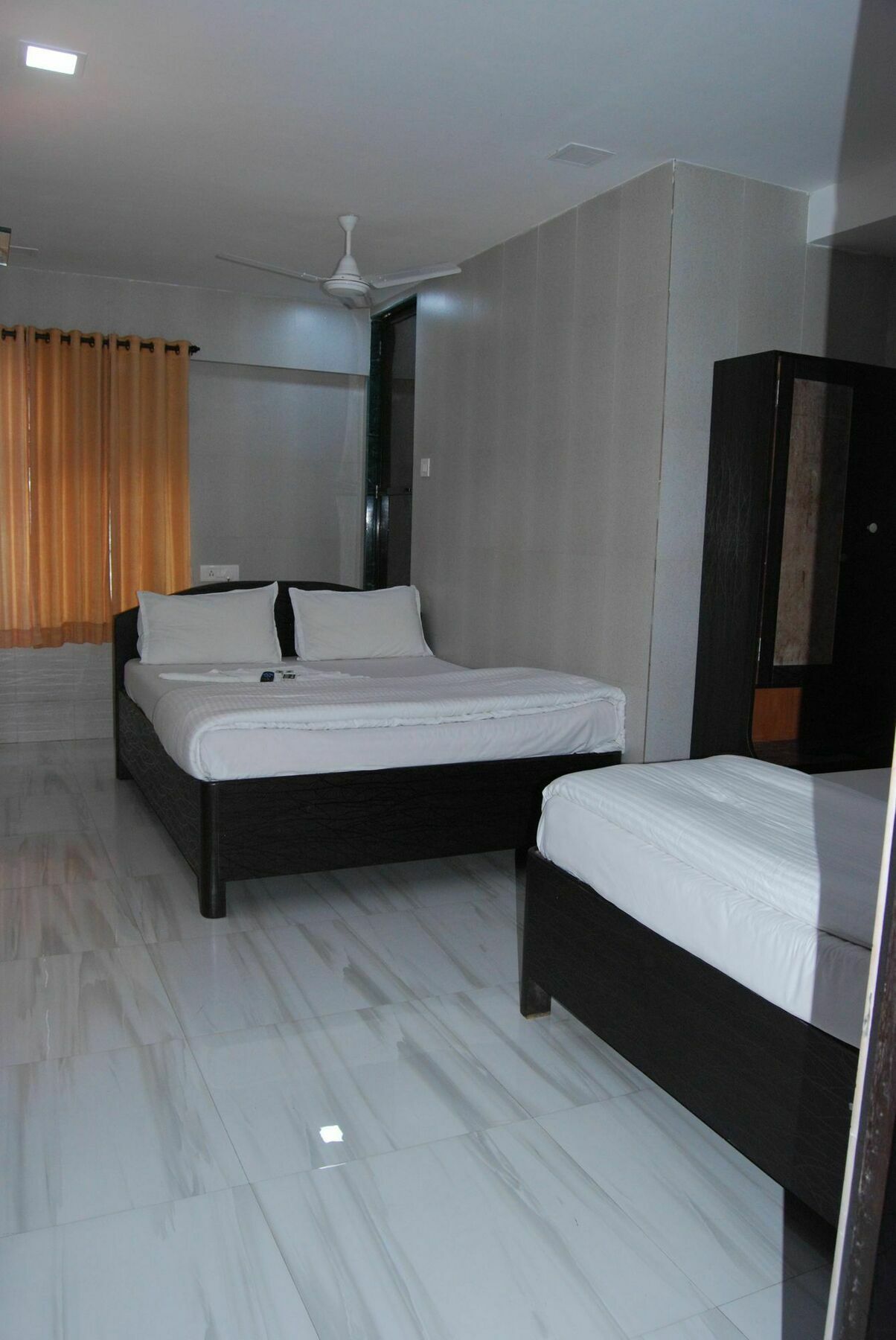 Hotel Holiday Inn Mumbai Exterior foto