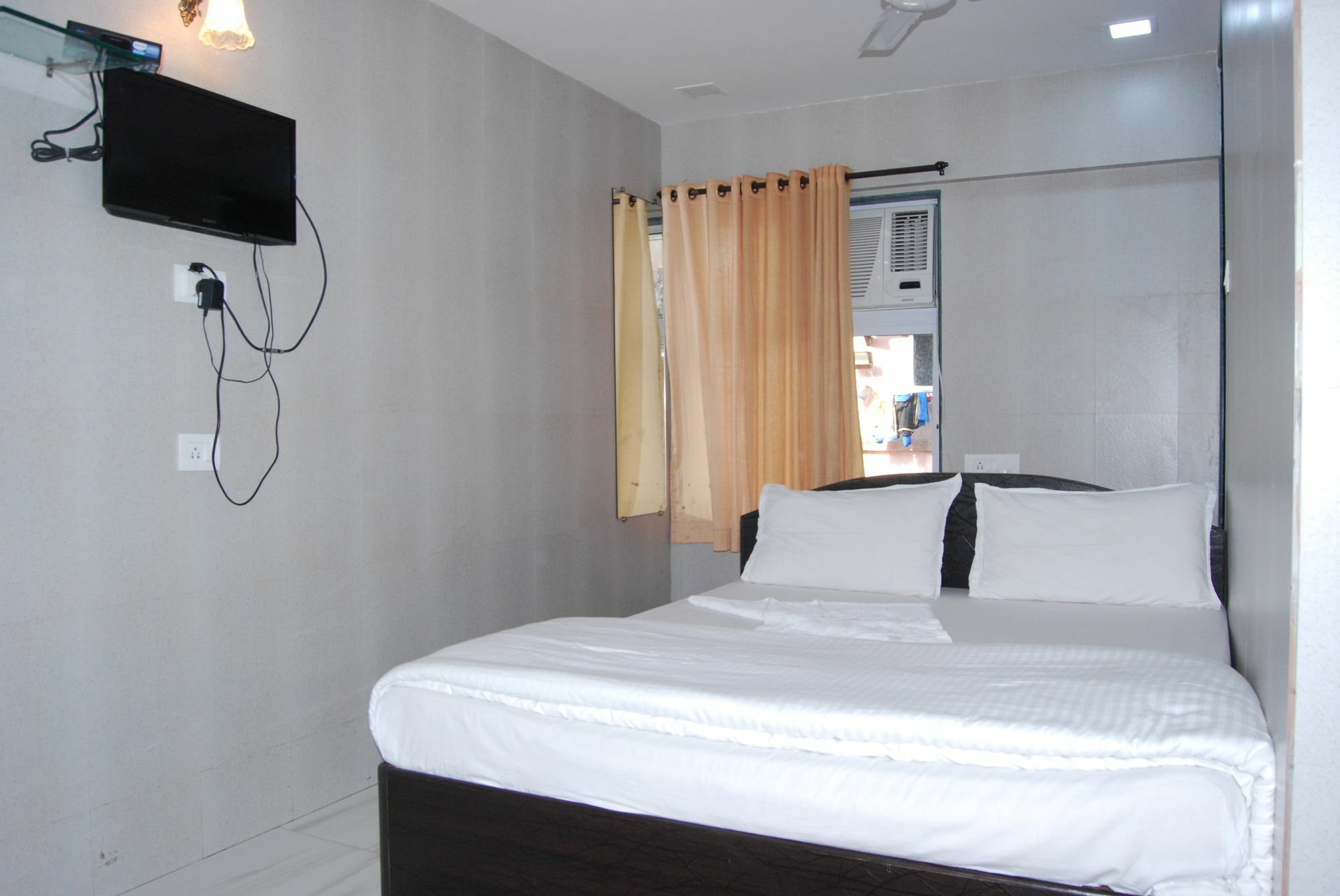 Hotel Holiday Inn Mumbai Exterior foto